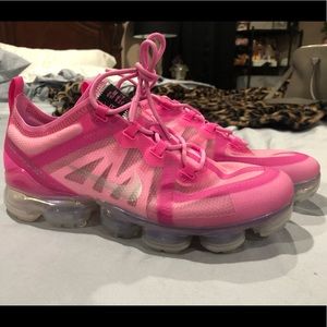 Pink Nike Vapormax. Women’s Size 9.